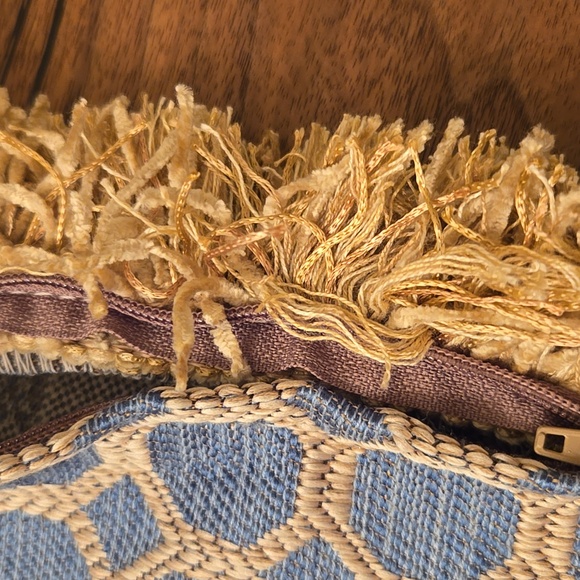 Lumbar - teal and gold accent pillow case - Picture 4 of 4